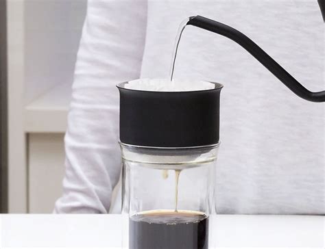 This Pour Over Coffee Set Lets You Enjoy Depths Of Flavor