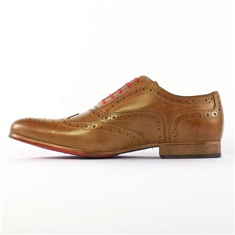 Chaussures basses ou montantes, chaussures de randonnée… chaussure homme cuir camel