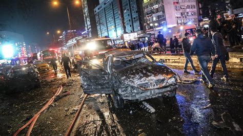 Attentato m (feminine singular attentata, masculine plural attentati, feminine plural attentate). Ankara senza pace: 37 morti in un nuovo attentato