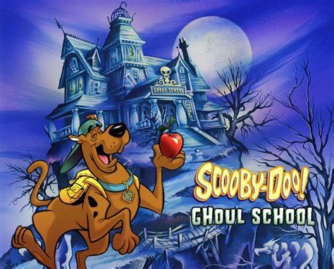 Scooby Doo In Front Of Haunted House Different Pinterest