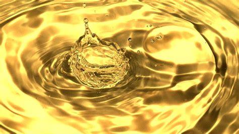 Liquid gold • i2O Water