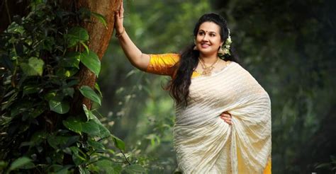 Malayalam Actress Rashmi Boban Glam Photoshoot Kerala Lives