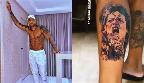 Jornal Correio Rusbé Léo Santana tatua imagem de Michael Jackson na