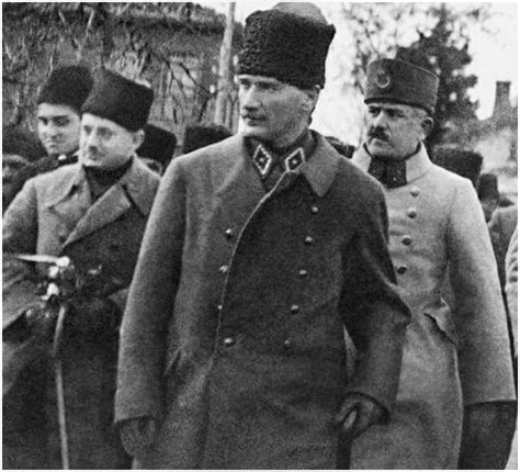 Babası ali rıza efendi, annesi zübeyde hanım'dır. Gazi Mustafa Kemâl Atatürk | Fotoğraf, Tarih, Türkler