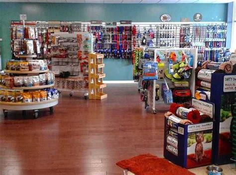 Ideas For A New Shop Layout Round Display On Rollers Pet Shop