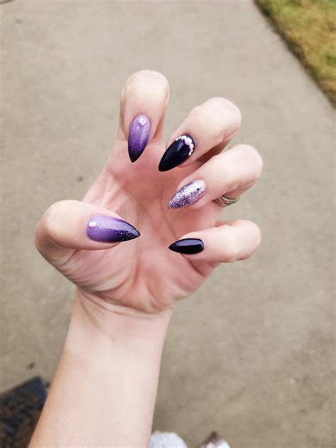 Using The Dreaded Claw Pose To Show Off My New Claws Rredditlaqueristas