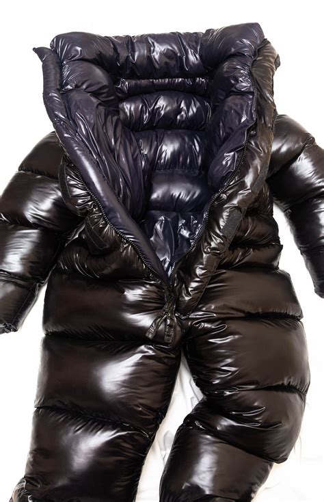 glanznylon oversized and overfilled puffy suit down suit shiny jacket puffy