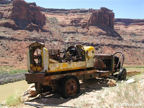 Canoeing The Green River A Spot Of Wind A Mining Past And The