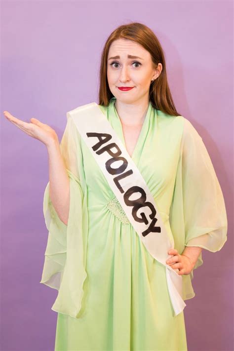 Super Easy Last Minute Costumes You Can Pull Together On Halloween Punny Halloween Costumes