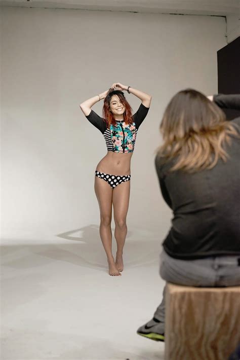 La da riquísimo Estas fotos en bikini de Vanessa Hudgens te dejaran sin palabras