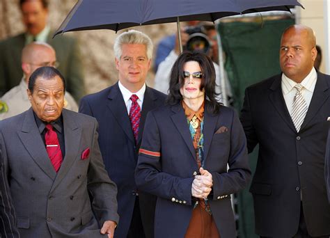 Former Michael Jackson Attorney Loses License Access Online