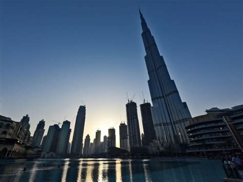 Plus Haute Tour Du Monde 2021 - Virus: Burj Khalifa, la tour la plus haute du monde, au service des