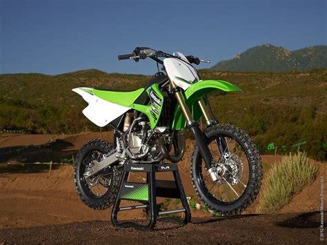 Professional rider shown on a closed course. 2013 Kawasaki KX85 Gallery 463364 | Top Speed