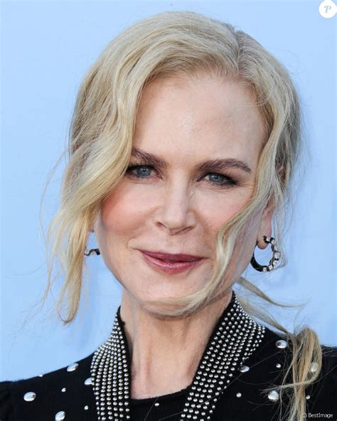 Nicole Kidman Pose Pendant Le Photocall Du Défilé Prêt à Porter Michael