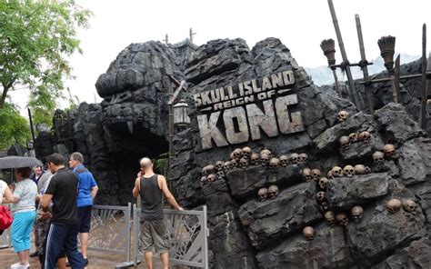 Behind The Thrills Skull Island Reign Of Kong Is Unveiled As Walls