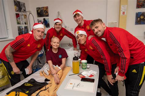 + body measurements & other facts. Manchester United players make Christmas dreams come true