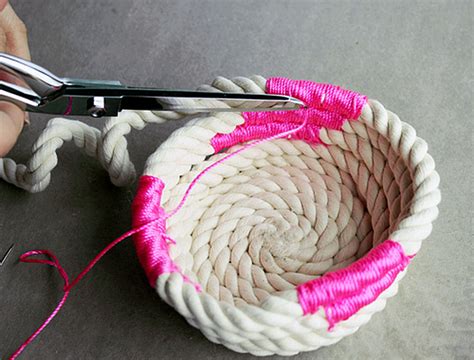 Diy Chic How To Make A Coiled Rope Basket Decoist