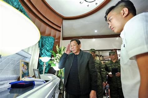 duterte honors soldier killed in clash with npa rebels in samar gma news online
