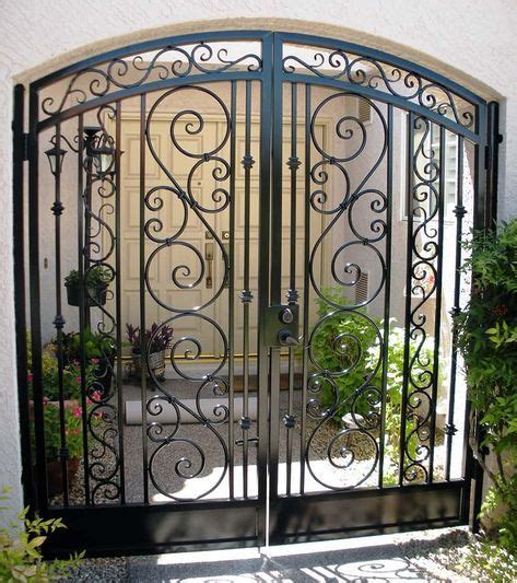 Arched Decorative Double Courtyard Entry Gate Wrought Iron Gate