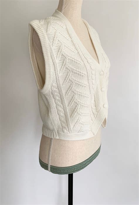 80s White Sweater Vest Vintage Spice Of Life Cable Knit Cropped Short