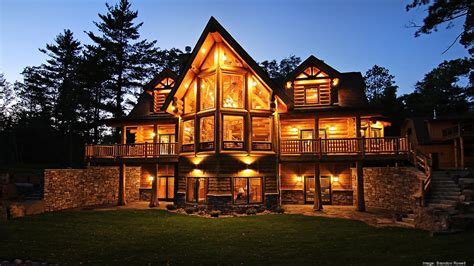 Dream Cabins Wood Masterpiece In Hayward Wis Listed For 199m