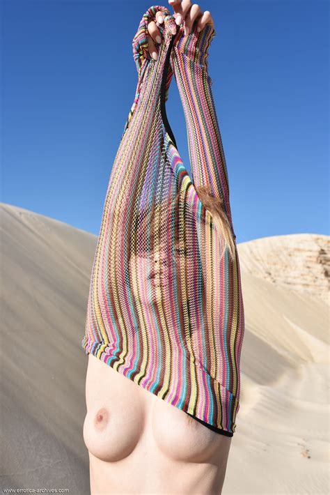 Maxa In Sand Dunes By Errotica Archives Erotic Beauties