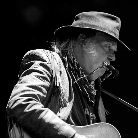 PHOTOS: Neil Young - Telluride - 09/30/2016 | Marquee Magazine