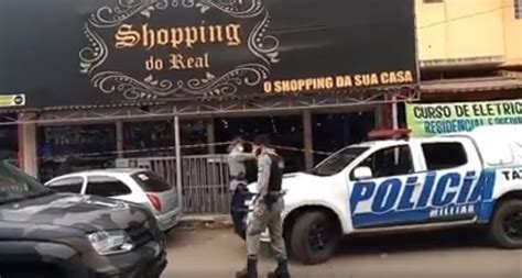 Bandidos E Polícia Trocam Tiros Dentro De Loja Em Valparaíso Um Homem Morreu Jornal O Grito