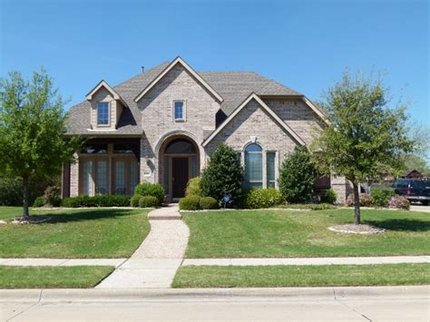 Filebeautiful Home With Roof And Green Lawns In Dallas Wikimedia