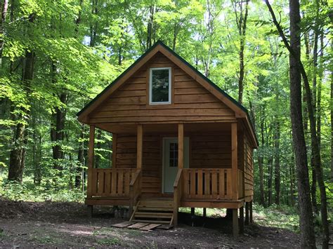 Adirondack camps & cabins for sale by adirondack country homes realty adirondack country homes realty inc. Hemlock style cabin | Small house, Cabin, Log cabin homes