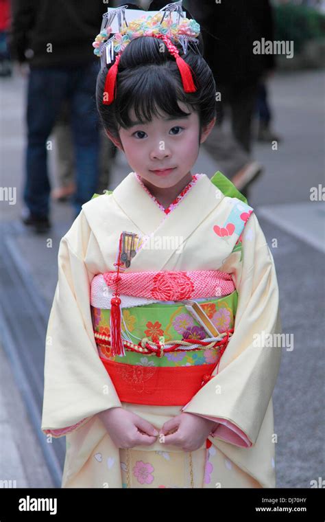 Japan Tokyo Girl 7 5 3 Childrens Ceremony Stock Photo Alamy