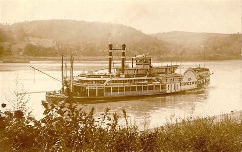 An Old Photo Of The Steamboat City Of Cincinnati Steam Boats