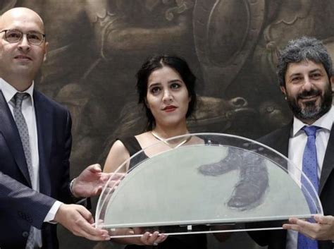 Ma è bene tenere d'occhio le numerose offerte nel nostro portale. Cerimonia del Ventaglio alla Camera dei Deputati. Storia ...