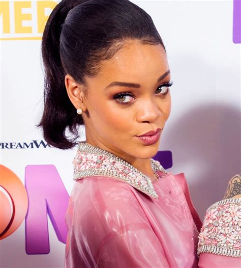 Rihannas Perfect Pastel Outfit Nylon