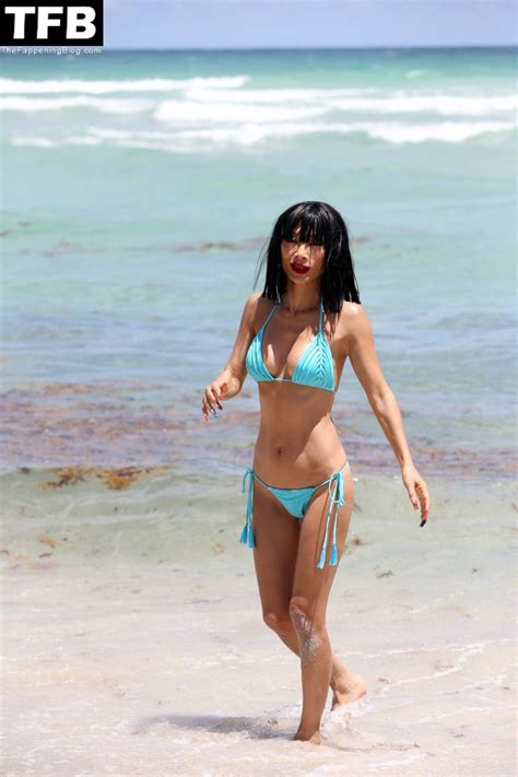 Bai Ling Looks Hot And Fit At The Beach In Florida Photos