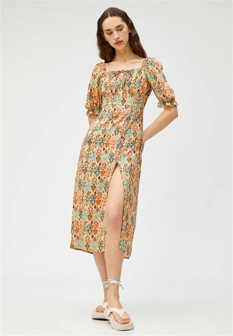 Платье Koton цвет бежевый Rtlacm570101 — купить в интернет магазине