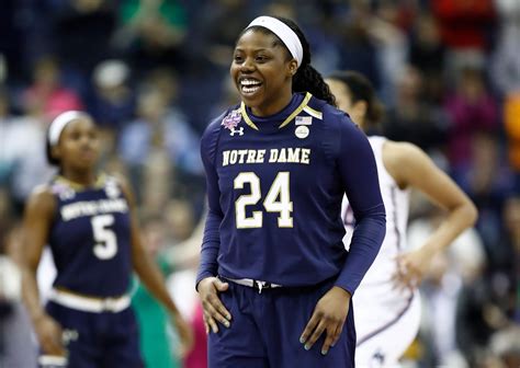 Notre Dame Women's Basketball: Ogunbowale becomes all-time leading scorer