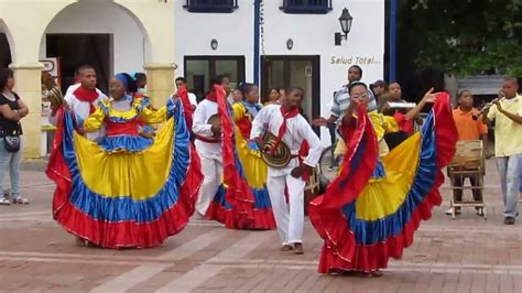 Cumbia Colombiana En Cartagena Youtube