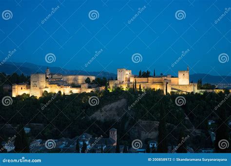 The Magnificient Alhambra Of Granada Spain Alhambra Fortress At