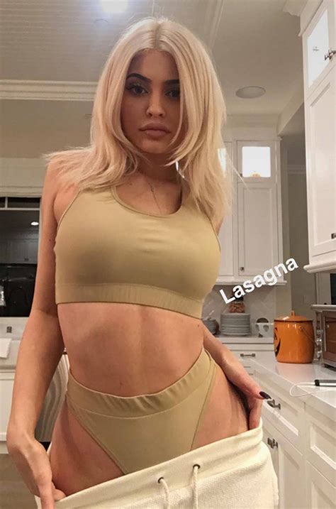 [pics] Kylie Jenner’s Thong Flaunts Racy Underwear Cooking Lasagne Hollywood Life