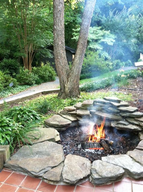 March 27, 2019riverside retreat, diy projects. 12 DIY Fire Pits For Your Backyard | The Craftiest Couple