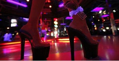 Nc Stripper Sues Exotic Dance Club Over Pay Cbs 17