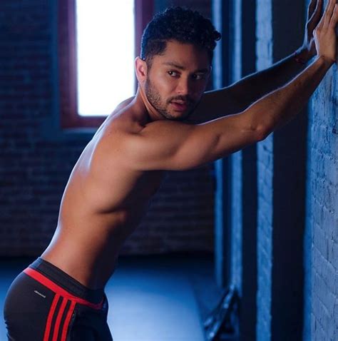 The Hottest Fitness Instructors To Follow On Instagram For Free Workouts