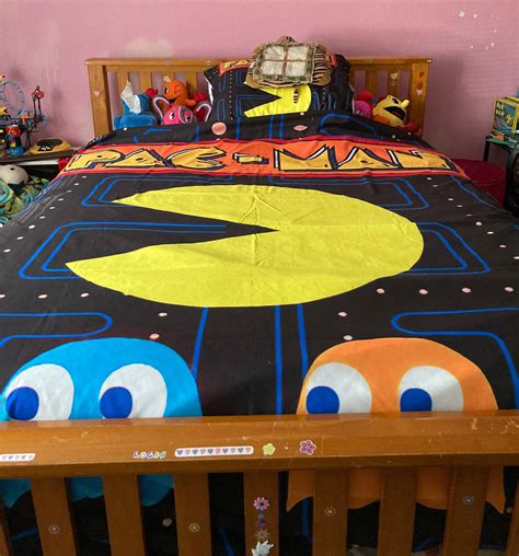 Pac Man Bed Covers And Pillow Case By Lacb20studios On Deviantart