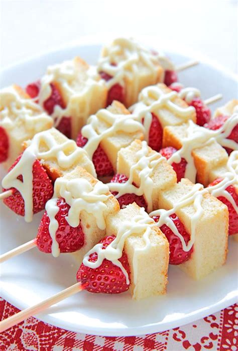 I hope you can enjoy this recipe and have a happy christmas! Strawberry Shortcake Kabobs - Sugar Apron