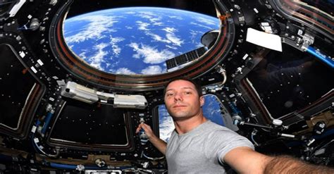 Astronot Gambarkan 100 Hari Pertama Di Luar Angkasa Seperti Apa