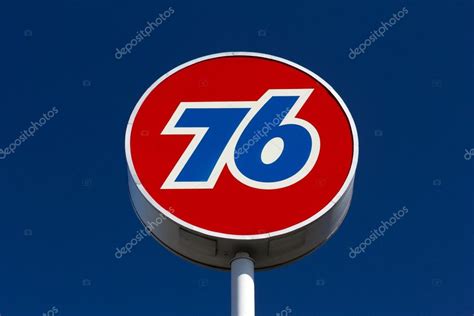 Union 76 Gas Station Sign Stock Editorial Photo © Wolterke 46982375