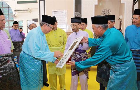 Tabung Haji Serah Zakat Perniagaan Lembaga Zakat Negeri Kedah Darul Aman