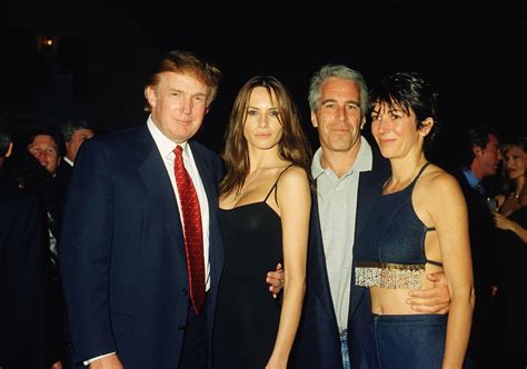 Is This Photo Of Donald Trump And Jeffrey Epstein Real