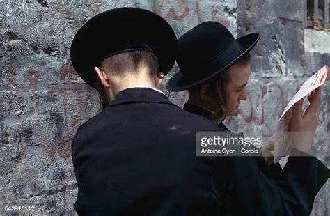 Jewish Haircut Photos And Premium High Res Pictures Getty Images